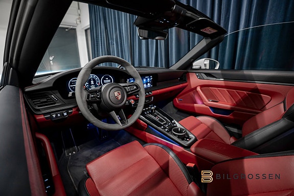 Porsche 911 16 of 22