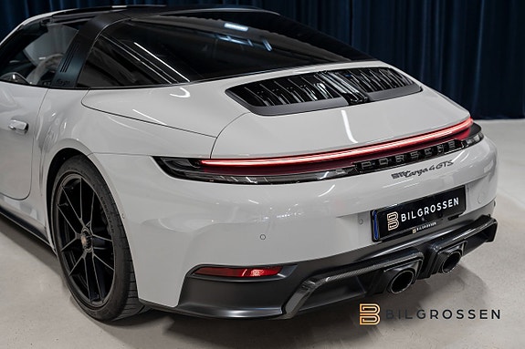 Porsche 911 10 of 22