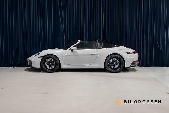 Porsche 911 2 of 22