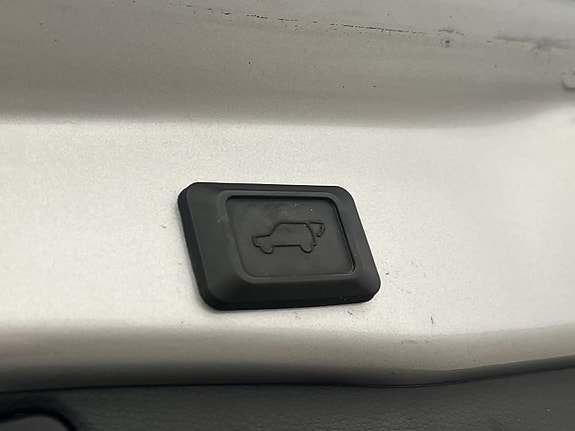 Toyota RAV4 28 of 30