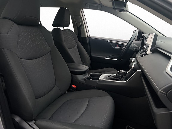 Toyota RAV4 24 of 30