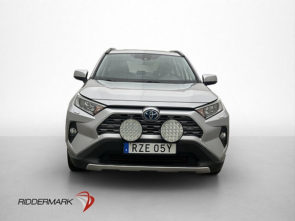 Toyota RAV4 2 of 30