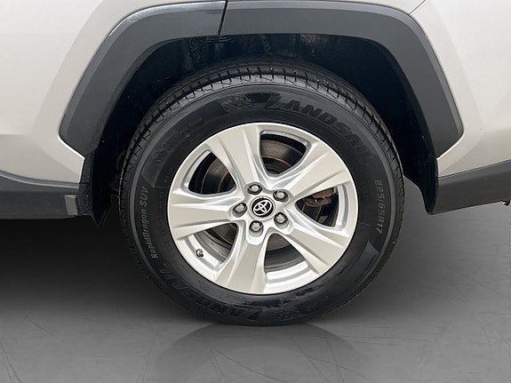 Toyota RAV4 30 of 30