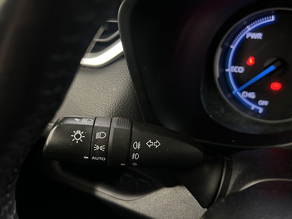 Toyota RAV4 17 of 30