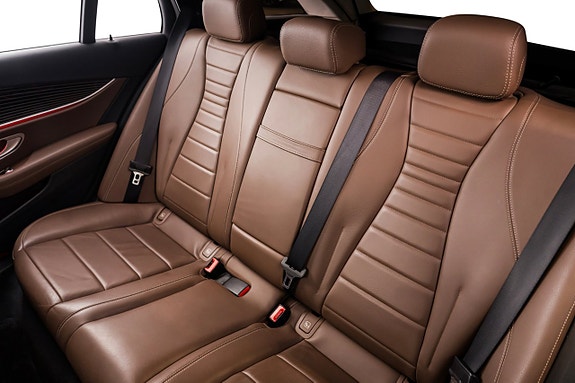 Mercedes-Benz E400 27 of 27