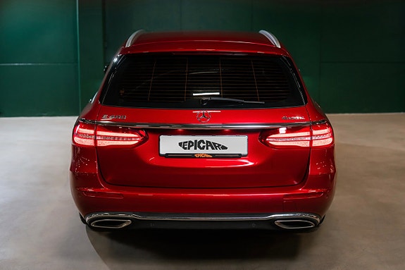 Mercedes-Benz E400 8 of 27
