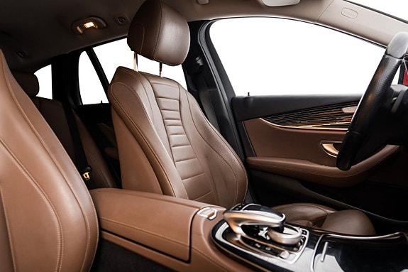 Mercedes-Benz E400 25 of 27