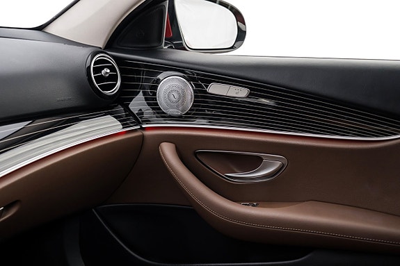 Mercedes-Benz E400 19 of 27