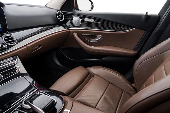 Mercedes-Benz E400 18 of 27