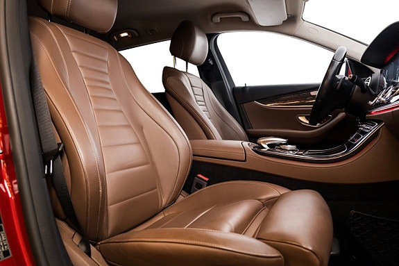 Mercedes-Benz E400 24 of 27