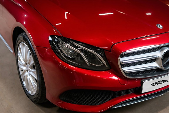 Mercedes-Benz E400 9 of 27