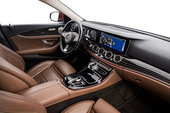 Mercedes-Benz E400 21 of 27