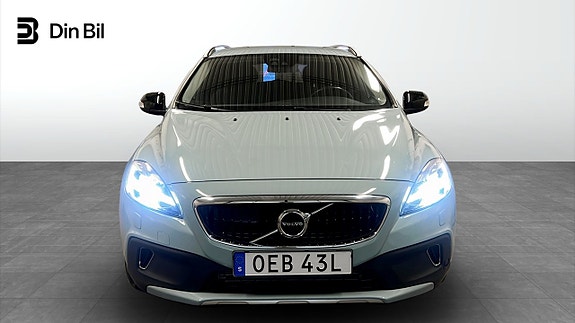 Volvo V40 4 of 21