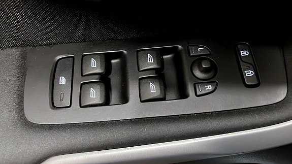 Volvo V40 15 of 21