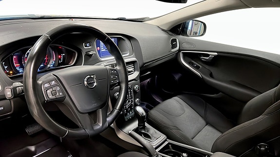 Volvo V40 7 of 21