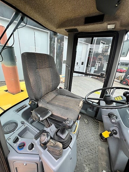 Volvo L 45 B 13 of 21