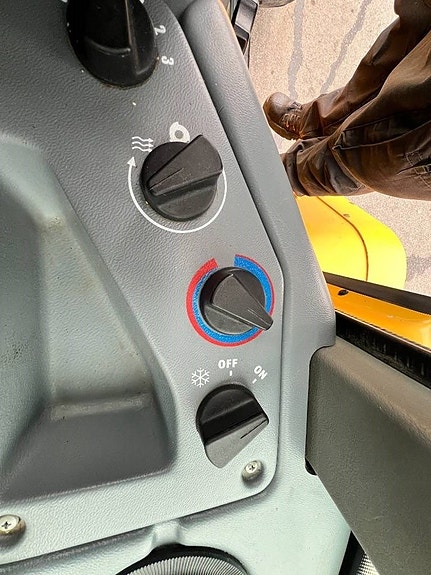 Volvo L 45 B 16 of 21