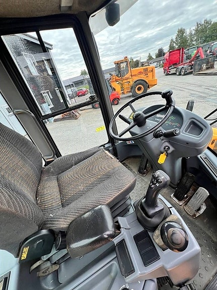 Volvo L 45 B 14 of 21