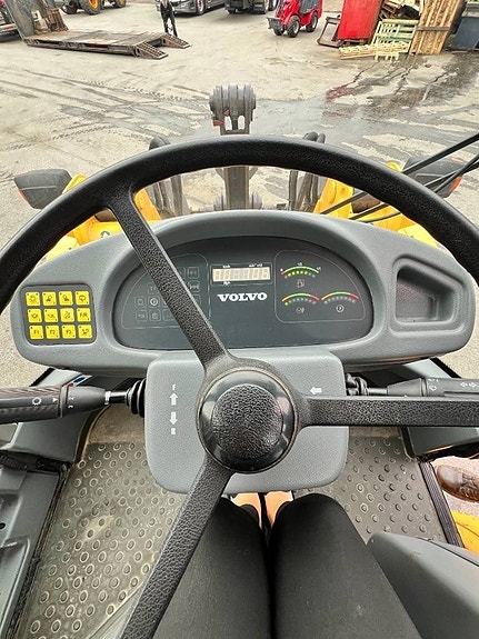 Volvo L 45 B 15 of 21