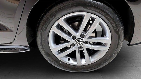 Volkswagen Touran 6 of 14
