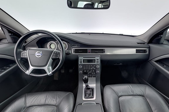 Volvo XC70 7 of 18