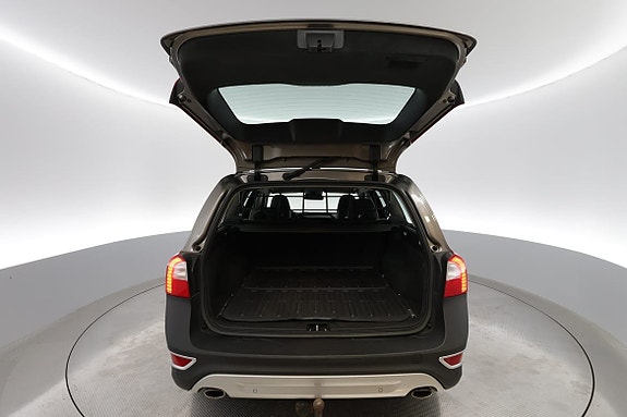 Volvo XC70 11 of 18