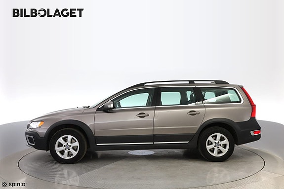 Volvo XC70 2 of 18