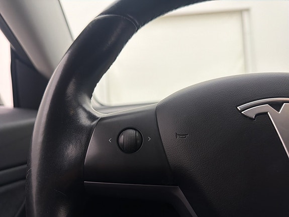 Tesla Model 3 15 of 30