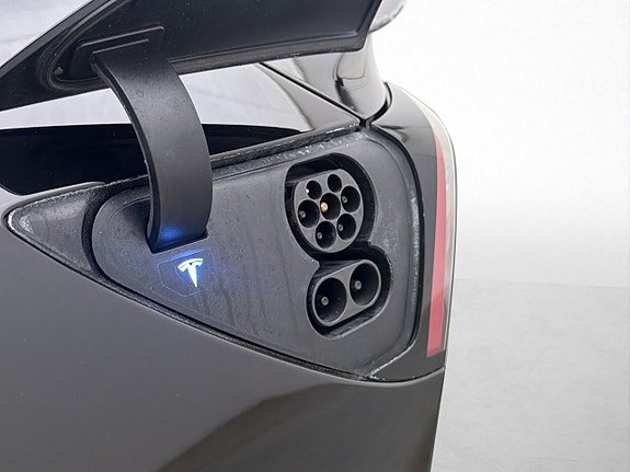Tesla Model 3 30 of 30