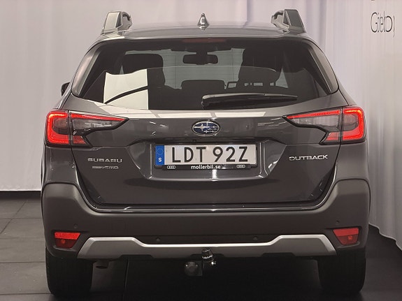 Subaru Outback 4 of 15