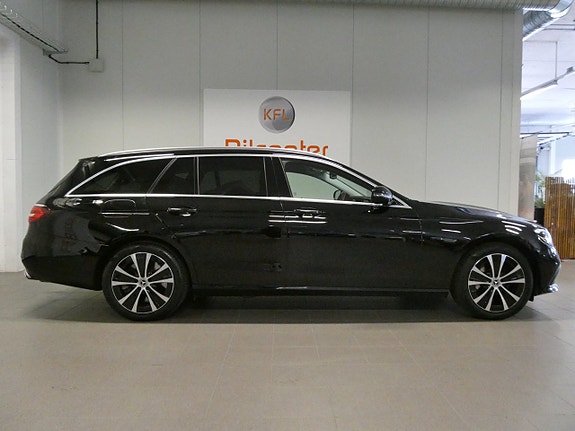 Mercedes-Benz E300 7 of 22