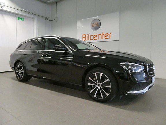 Mercedes-Benz E300 5 of 22