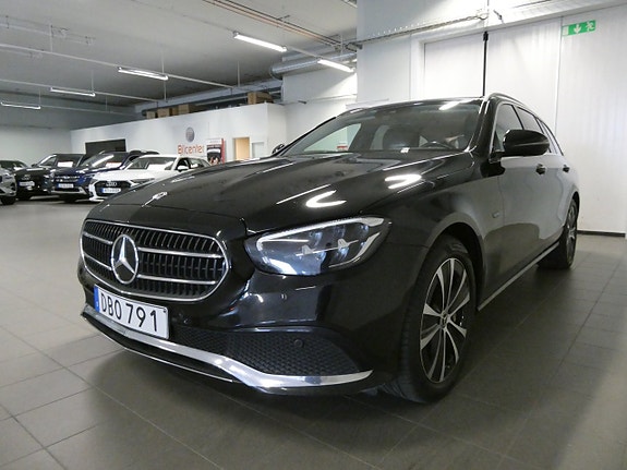 Mercedes-Benz E300 12 of 22