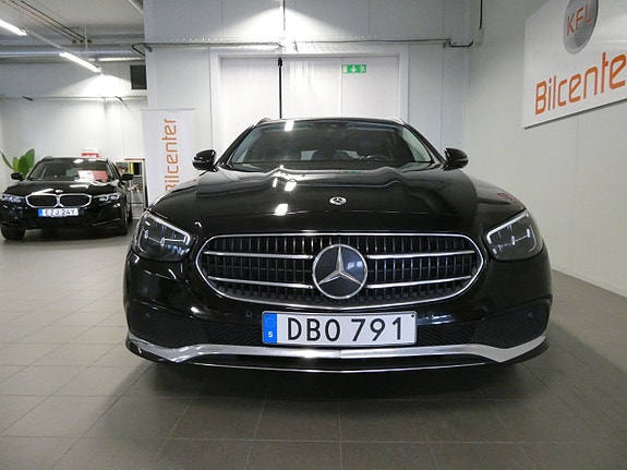 Mercedes-Benz E300 13 of 22