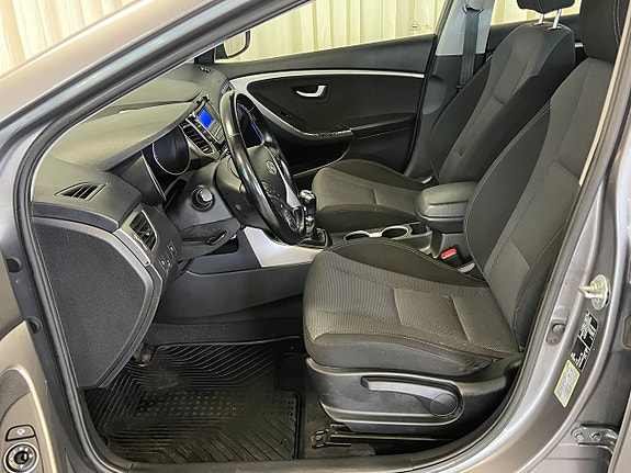 Hyundai i30 7 of 16