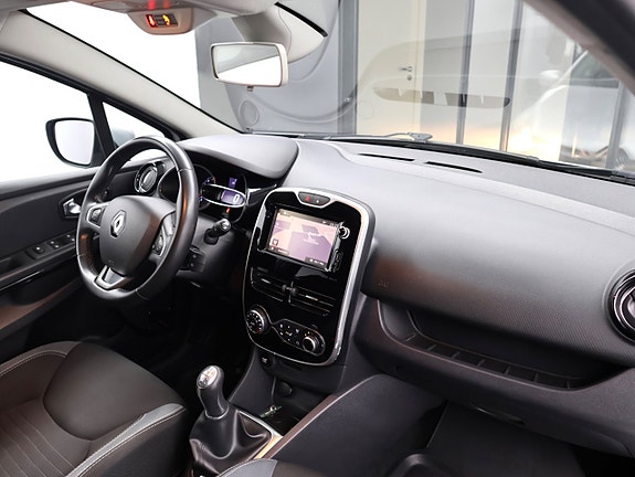Renault Clio 18 of 25