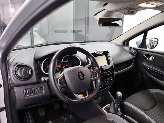 Renault Clio 12 of 25