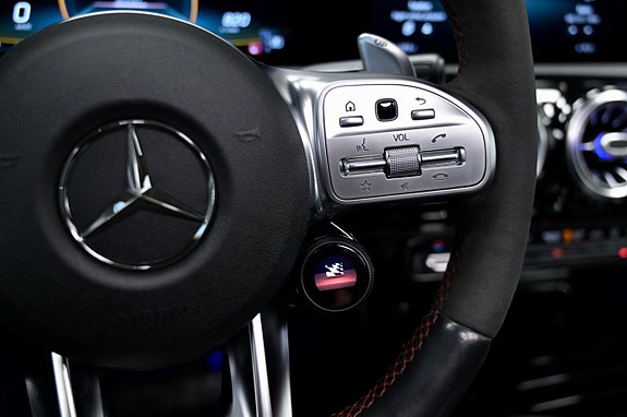 Mercedes-Benz CLA45 20 of 30