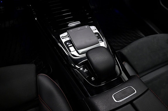 Mercedes-Benz CLA45 23 of 30