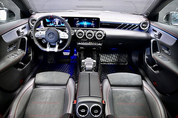 Mercedes-Benz CLA45 17 of 30