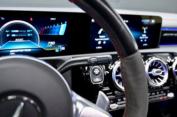 Mercedes-Benz CLA45 22 of 30