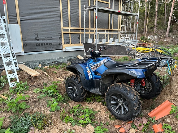 Yamaha Grizzly YFM700 EPS SE 4 of 10