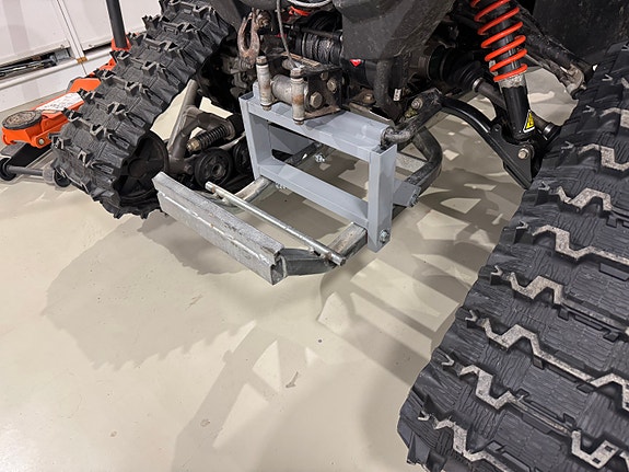 Yamaha Grizzly YFM700 EPS SE 9 of 10