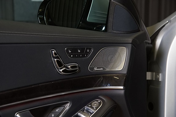 Mercedes-Benz S400 17 of 26