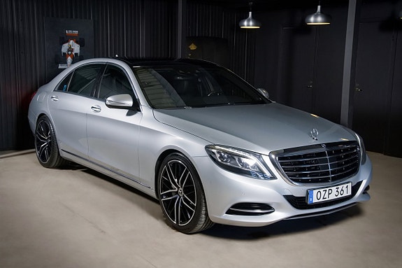 Mercedes-Benz S400 2 of 26
