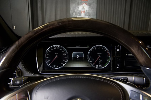 Mercedes-Benz S400 15 of 26
