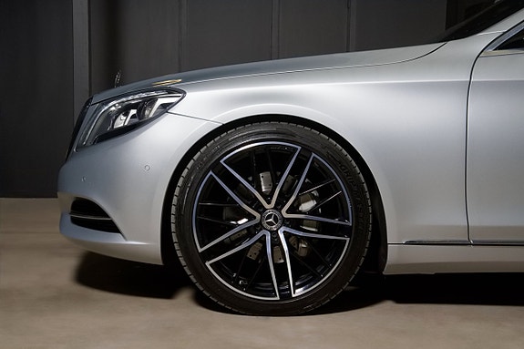 Mercedes-Benz S400 11 of 26
