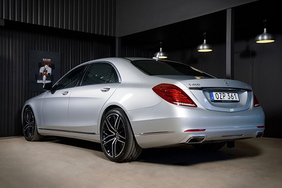 Mercedes-Benz S400 7 of 26