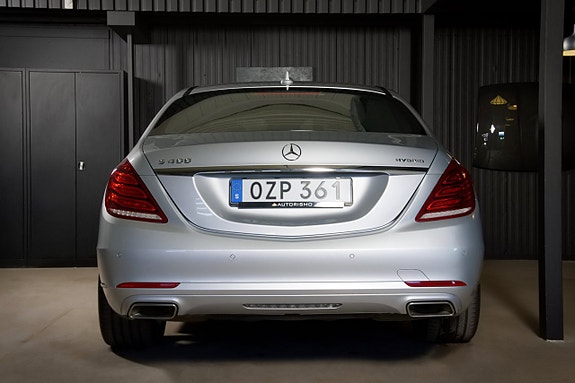 Mercedes-Benz S400 6 of 26