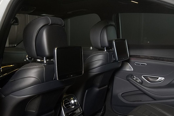Mercedes-Benz S400 23 of 26